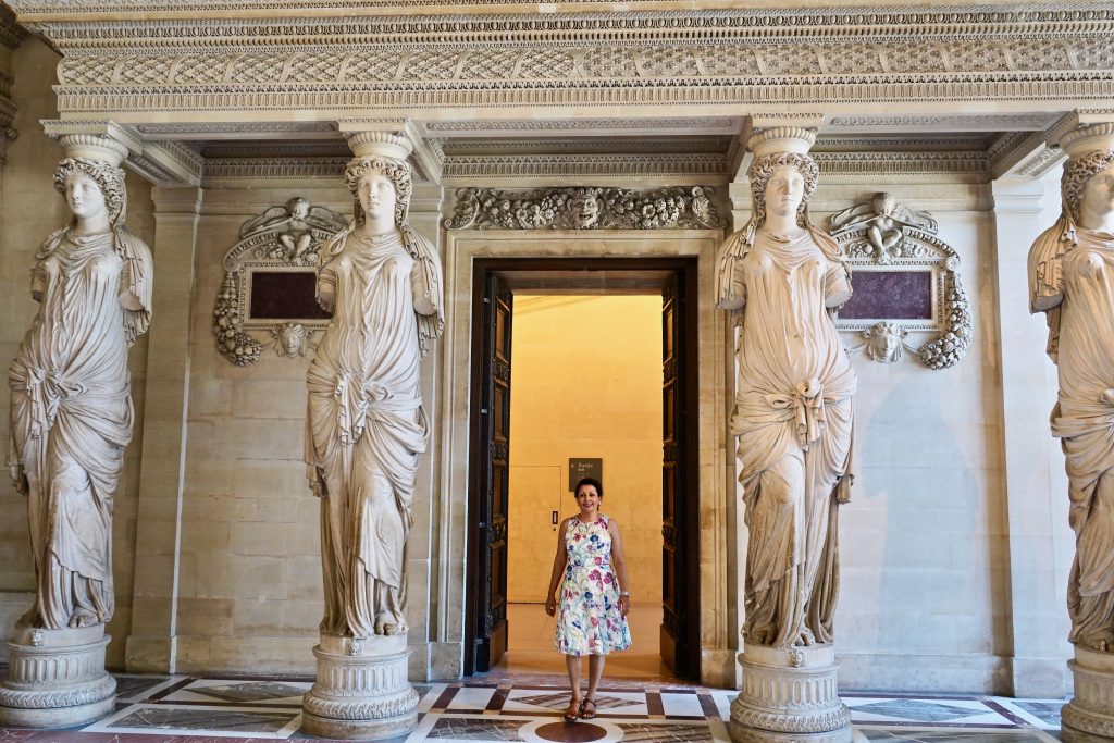 The Louvre museum and Ann Taylor dress